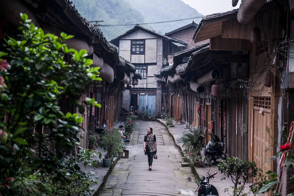 爱合发：深入了解3C检测设备行业中引人注目的拉伸弹簧以及其应用领域